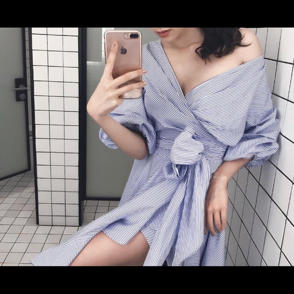 Dress - Picture 4 of 4